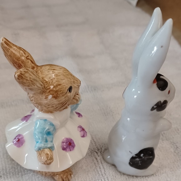 Vintage Porcelain Rabbits - Picture 3 of 5